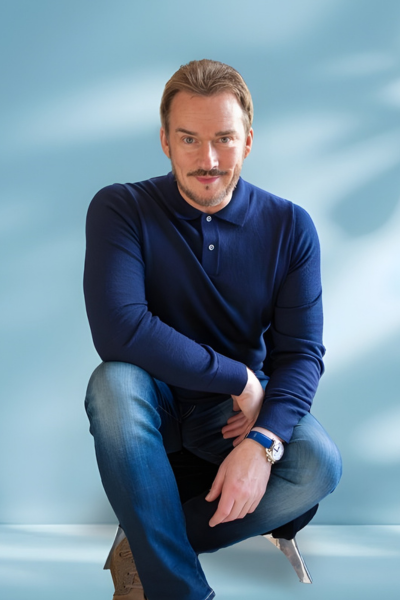 TOURING MUSICALS A-Z 121 Russell Watson UK Tour